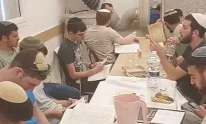 ישיבות תחת אש