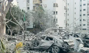 The moment a missile hit a residential building in Be'er Sheva