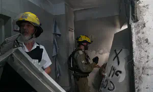 Home Front Command and ZAKA search Be'er Sheva impact site