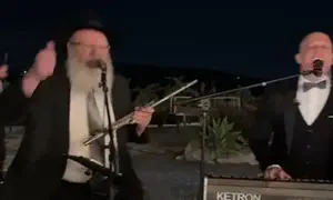 אבי פיאמנטה שר ומשמח שבועיים לפני פטירתו