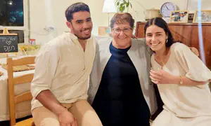 מרים פרץ בישרה: בנו של אלירז התארס