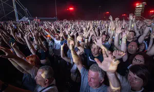Croatian singer leads pro-Nazi salute at concert, draws criticism