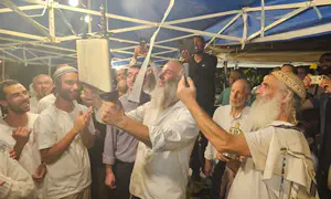 אברהם חלם על ספר תורה, החלום התגשם בשבעה