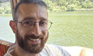 ארז לחם בגבורה בעזה - וטבע למוות ביוון