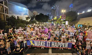 Demonstration near US Embassy: 'This is the time'