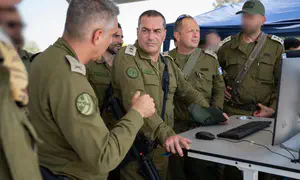 PM and Chief of Staff clash over conquest of Gaza