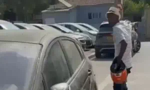 Министр Ицхак Вассерлауф поймал вора в Тель-Авиве. Видео