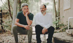 כך נשמע מפגש בין עולמות