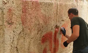 Graffiti removed from Western Wall stones