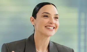 Gal Gadot gives special interview - to special interviewer