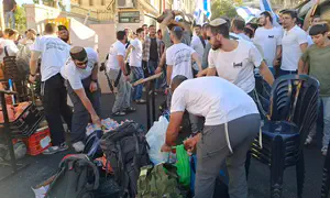 Shavei Hebron Yeshiva students return to historic Hebron home