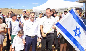 8,000 צעדו בשומרון בקריאה להחלת ריבונות