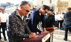 In the shadow of the Court Jew