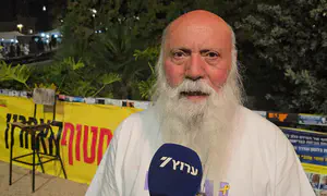 'I don't care about those saying 'anyone but Bibi''