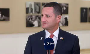 'Advance sovereignty, even if the US disapproves'
