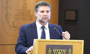 First sign of stabilization in Israel's credit rating