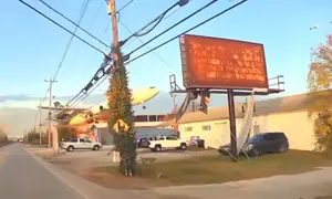 New: Chilling footage of Kentucky plane crash