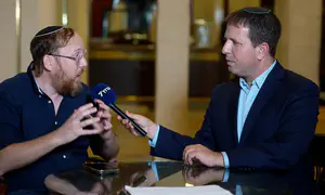 קרומבי: הדיפ סטייט קרס - וזה טוב לישראל