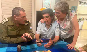 IDF Chief of Staff embraces Hadar Goldin's parents