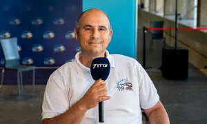 כשתלמיד פוגש קשיש: מנהיגות דרך התנדבות