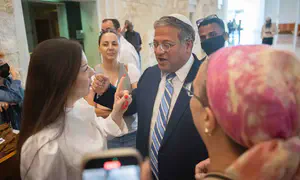 גוטליב זעמה על השופטים - והוצאה