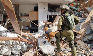 Commander of Israel Dog Unit Meets American Jews