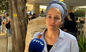 הרגעים שבהם הכאב והשמחה מתערבבים יחד