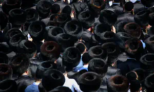Gur Hasidim reclaim their founders' house