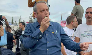 אנרכיסטים חסמו את כביש חוצה שומרון