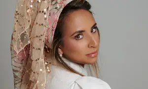 המבוכה על הבמה שהובילה ל"מזמור לתודה"