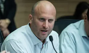 קרויזר דורש שינוי מדיניות לצפון