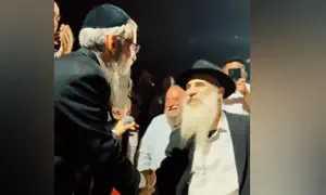 Avraham Fried moved by officer who lost his legs in Syria