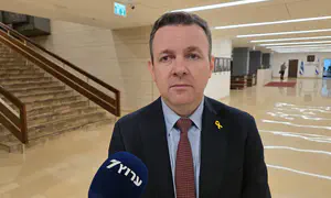 "זו לא רפורמה - זה חיסול התקשורת"