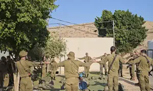 צפו: למרות הפטור, בחרו להתגייס