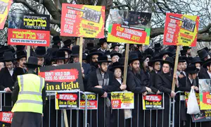 לונדון החרדית נגד חוק הגיוס