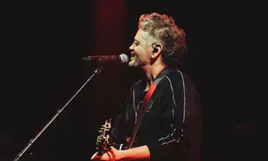 אמיר דדון משיק סינגל חדש: "עפיפונים"