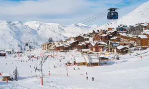 36 haredi tourists, including infants, rescued from Austrian Alps