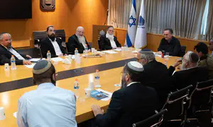 Раввины протестуют против призыва религиозных девушек в армию