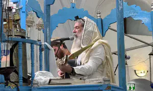 "זאת חנוכה": הלל מרגש בבית הכנסת אבוהב