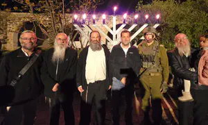 מאות הדליקו נר חנוכה בשא-נור
