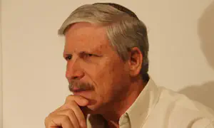 בין אולפני הדכדוך לניצחון בעזה