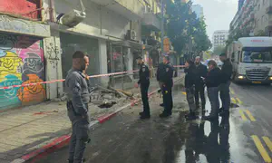 תיעוד מקריסת המרפסת בתל אביב