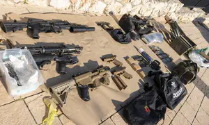 מצבור נשק חריג אותר ברכב בצפון