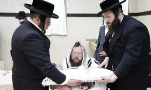 Father dies at midnight - Leaves 14 orphans and $175K debt