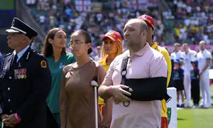 צפו: תשואות לגיבור הפיגוע ולילדה היהודיה
