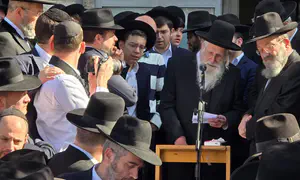 הרב אורי לופוליאנסקי מובא למנוחות