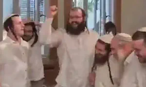 למי שייך הלהיט "לעורר ליבי"?