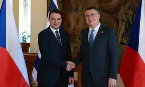 'Rise to the moment. Answer the call of the Iranian people'