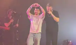 בר קופרשטיין על הבמה עם התקווה 6