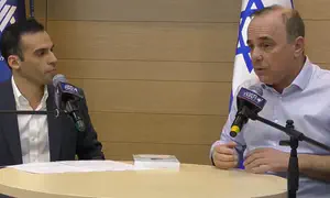 כך רעיונות הופכים לעוצמה מדינית